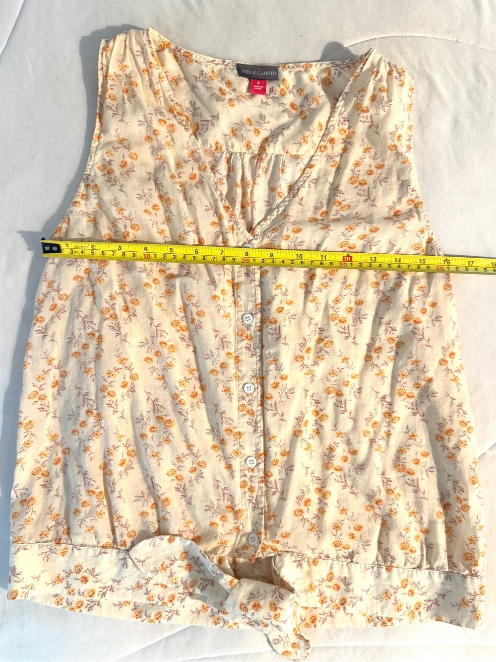 Vince Camuto Cream Sleeveless Button-Front Top with Yellow Floral Print